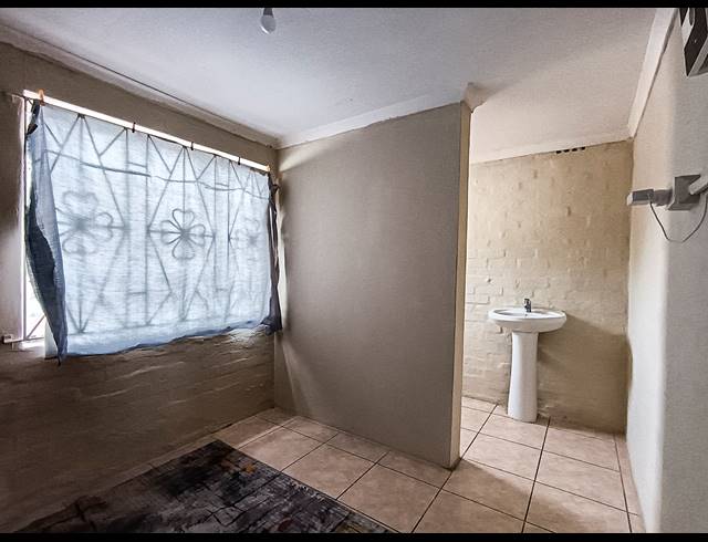 3 BEDROOM HOUSE FOR SALE IN ROCKFORD